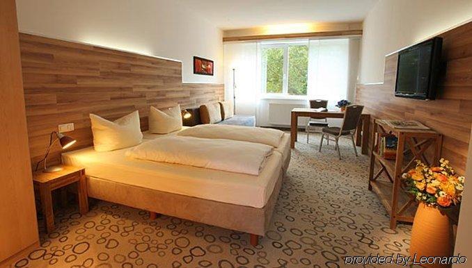 Petul Apart Hotel Am Ruhrbogen Bochum Exteriör bild
