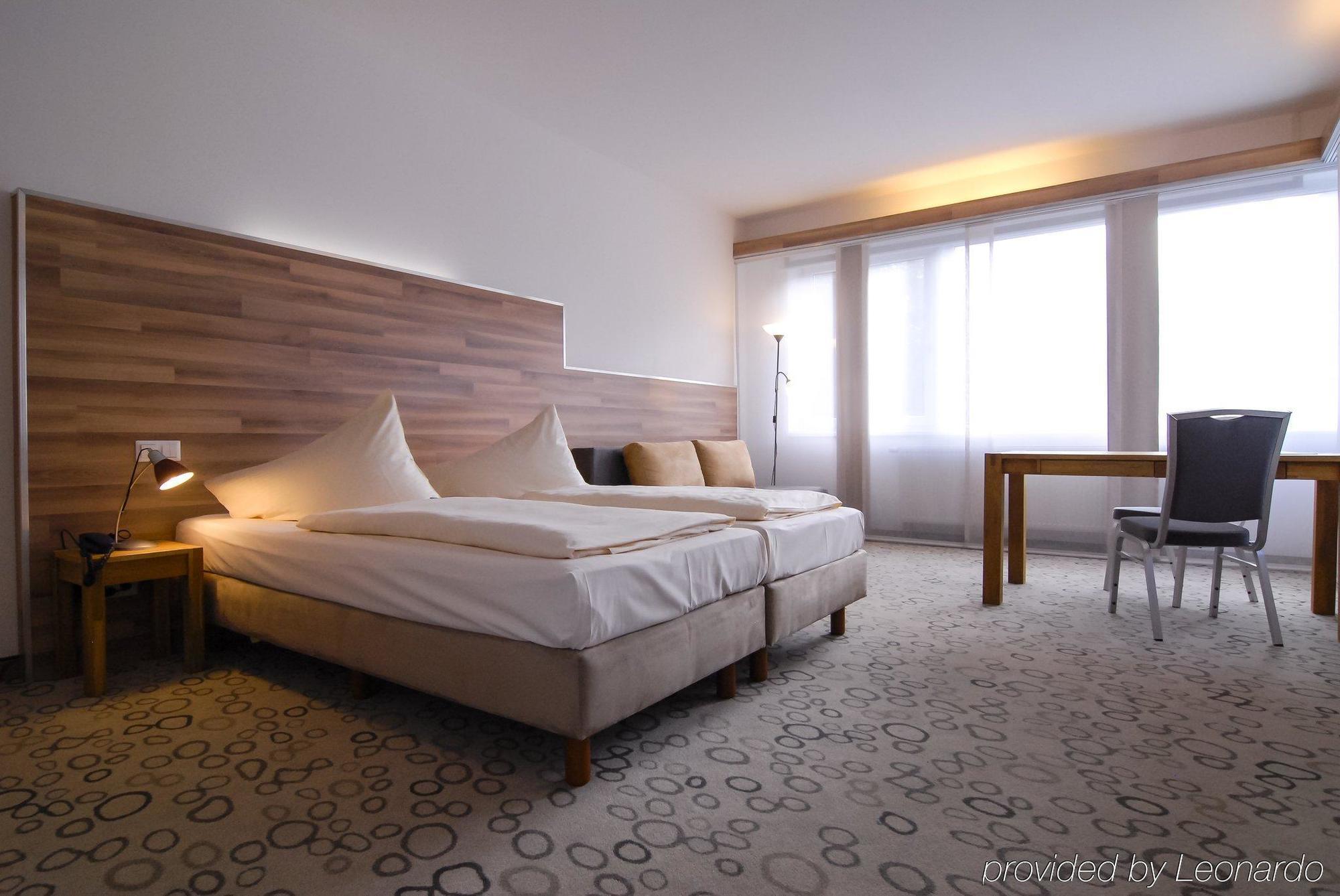 Petul Apart Hotel Am Ruhrbogen Bochum Exteriör bild
