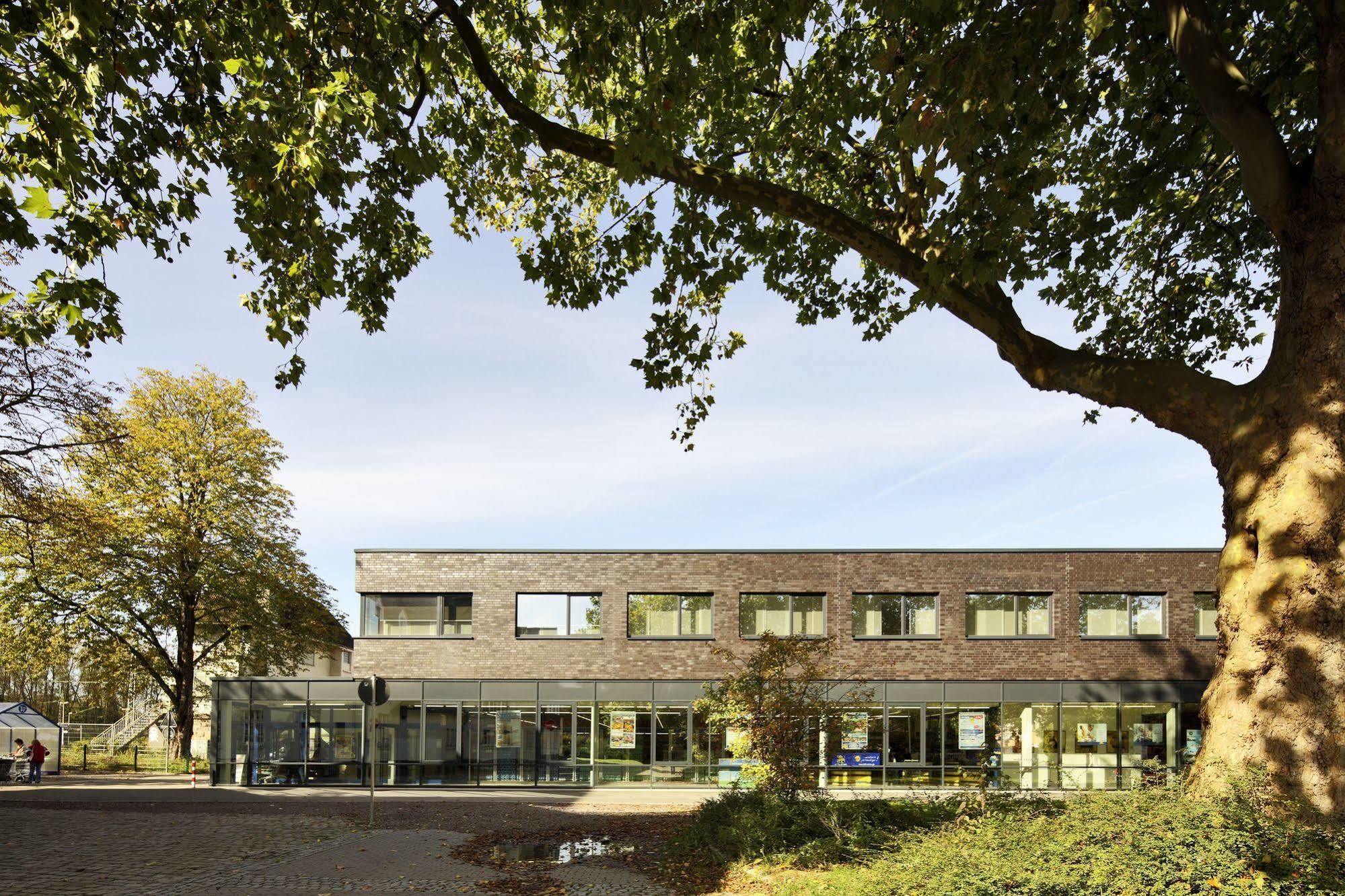 Petul Apart Hotel Am Ruhrbogen Bochum Exteriör bild
